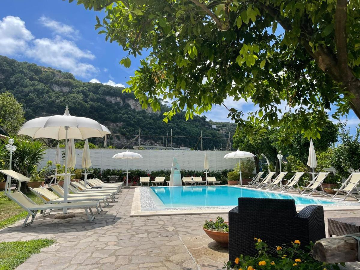 Casa Sorrento, Immerso Nel Verde A Pochi Passi Dal Centro Extérieur photo