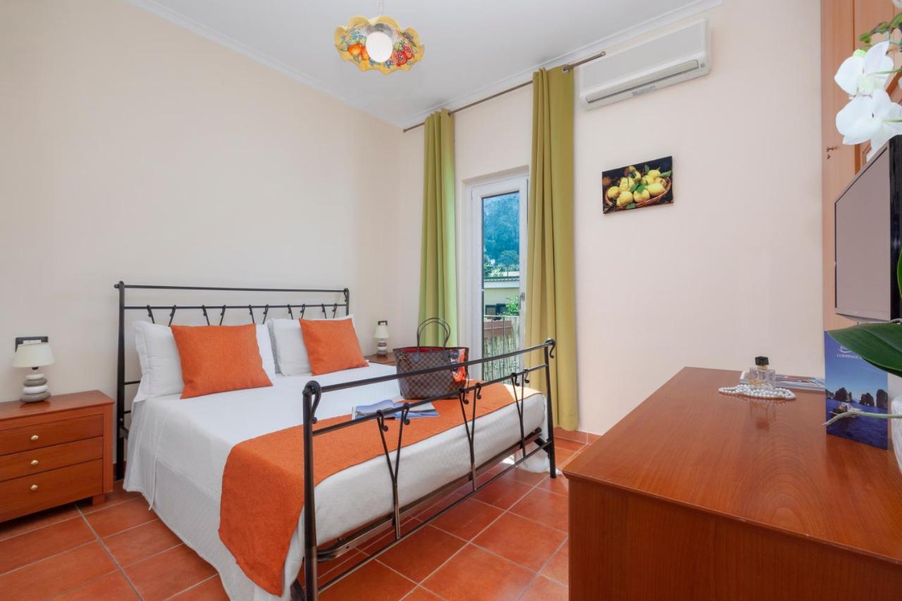 Casa Sorrento, Immerso Nel Verde A Pochi Passi Dal Centro Extérieur photo